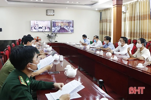 Để chung sống an toàn với dịch, cần phân chia nhóm nguy cơ đến cấp thôn