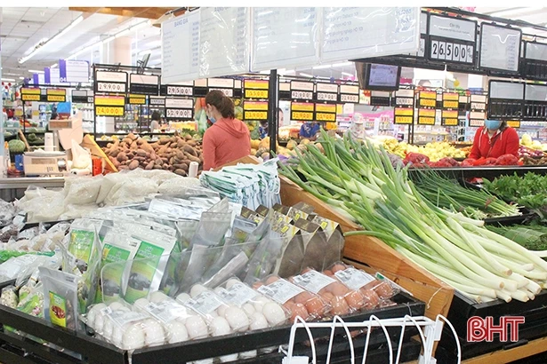 Hà Tĩnh sau 2 tuần giãn cách xã hội: Hàng hóa dồi dào, sức mua giảm