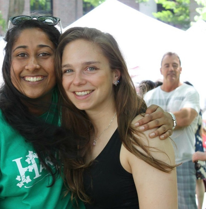 Hoa mắt chóng mặt với khoảnh khắc tình cờ “chộp“ được