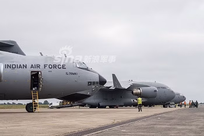 Phi công Ấn Độ - Pháp bất ngờ đổi tiêm kích Su-30MKI và Rafale cho nhau