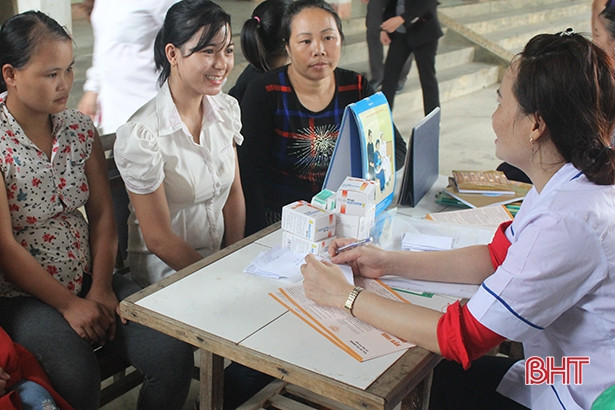 Làm gì khi hàng chục ngàn cặp vợ chồng ở Hà Tĩnh thờ ơ với... tránh thai?
