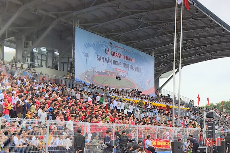 Sân vận động Hà Tĩnh chính thức đi vào hoạt động