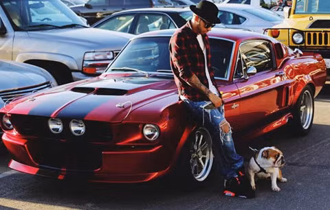 Bộ sưu tập từ siêu xe tới máy bay của tay đua giàu nhất lịch sử F1