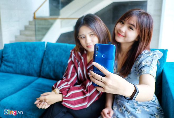 Loạt smartphone dưới 10 triệu, pin khỏe đáng chú ý