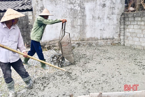 TP. Hà Tĩnh tiếp nhận gần 2.000 tấn xi măng xây dựng kết cấu hạ tầng đô thị