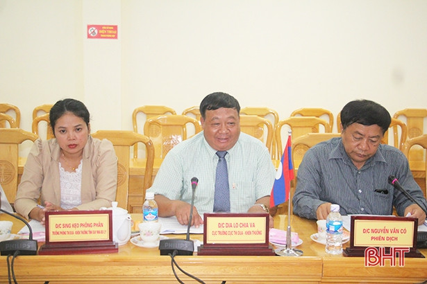 Hà Tĩnh chia sẻ công tác thi đua, khen thưởng với nước bạn Lào