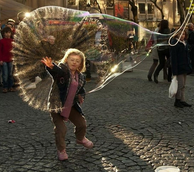 Hoa mắt chóng mặt với khoảnh khắc tình cờ “chộp“ được