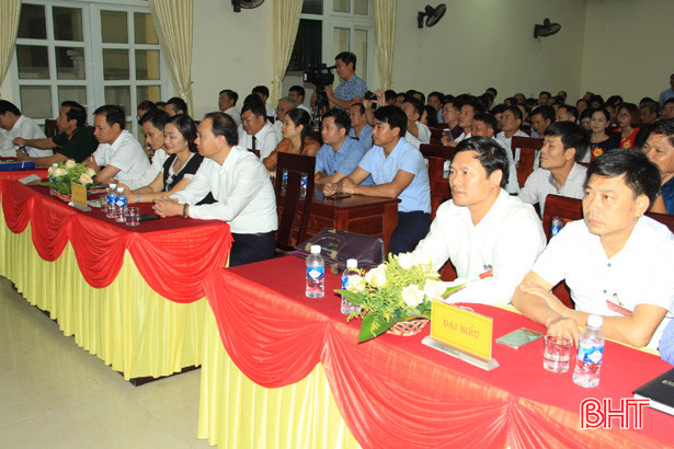 24 thí sinh thi báo cáo viên giỏi huyện Nghi Xuân