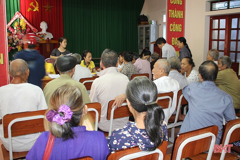 Hà Tĩnh chi trả lương hưu và trợ cấp theo mức mới cho hơn 70.000 người 