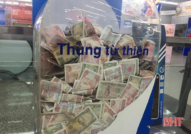 Đừng nên “chê” tiền 200, 500 đồng!