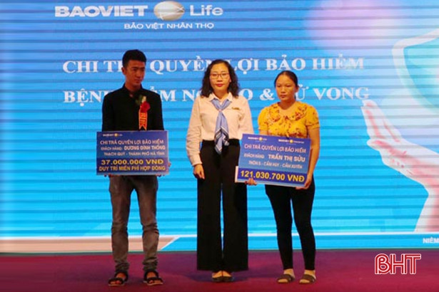 Bảo Việt nhân thọ tặng 30 xe đạp cho trẻ em nghèo Hà Tĩnh