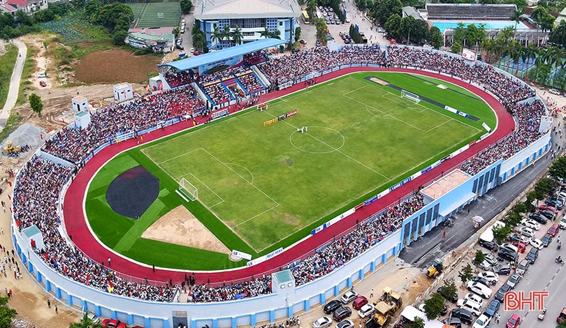 Sân vận động Hà Tĩnh chính thức đi vào hoạt động
