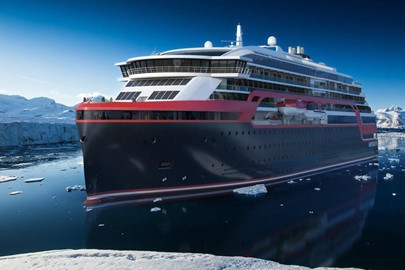 Du thuyền chạy bằng pin đầu tiên quyết chinh phục 2 đầu cực Trái Đất