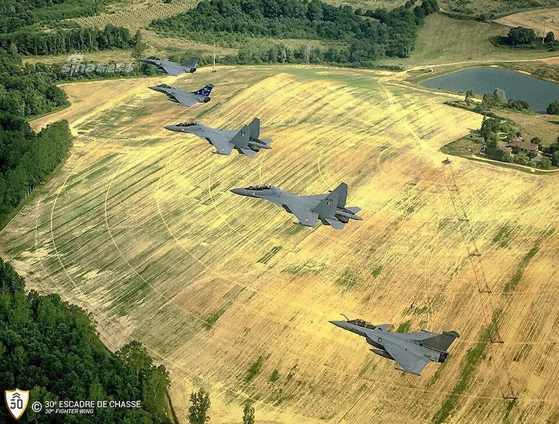 Phi công Ấn Độ - Pháp bất ngờ đổi tiêm kích Su-30MKI và Rafale cho nhau