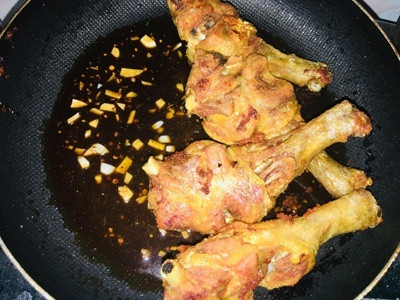 Ngày cuối tuần, mẹ làm đùi gà rim ngũ vị ngọt thịt thơm phức