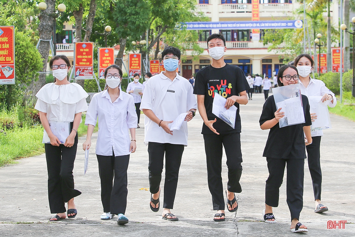 Những khoảnh khắc khó quên trong Kỳ thi tốt nghiệp THPT ở Hà Tĩnh