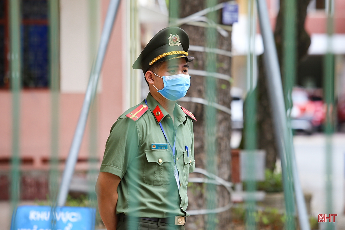 Những khoảnh khắc khó quên trong Kỳ thi tốt nghiệp THPT ở Hà Tĩnh