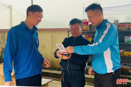 Tuổi trẻ Hà Tĩnh “tiếp lửa” phong trào “Bình dân học vụ số”