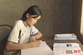 Vòng tay nhân ái: Giữ ước mơ giảng đường cho nữ sinh gánh cả gia đình trên vai!