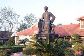 Ngàn năm vọng mãi!