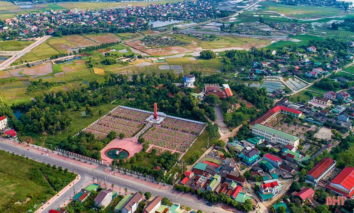 Thành phố Hà Tĩnh từ trên cao - Quen mà lạ