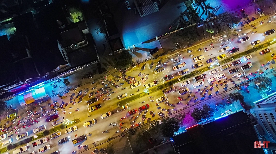 Thành phố Hà Tĩnh từ trên cao - Quen mà lạ