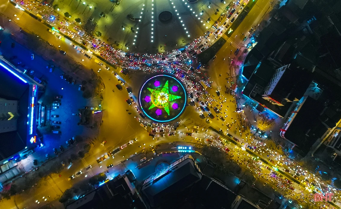 Thành phố Hà Tĩnh từ trên cao - Quen mà lạ