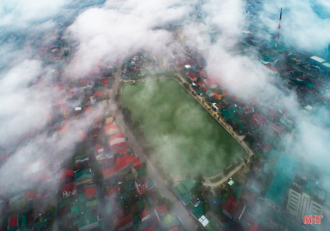 Thành phố Hà Tĩnh từ trên cao - Quen mà lạ