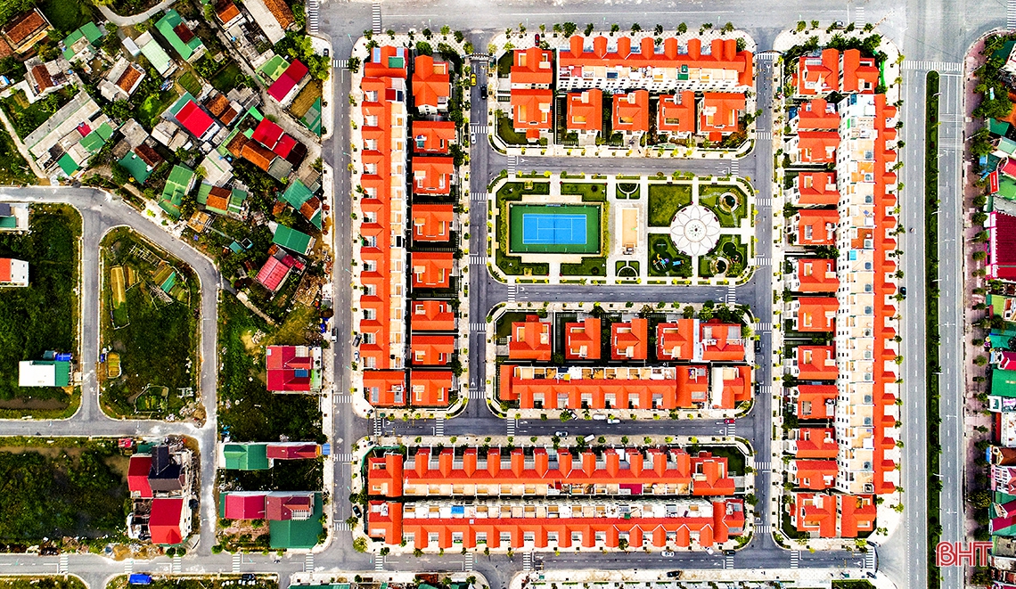 Thành phố Hà Tĩnh từ trên cao - Quen mà lạ