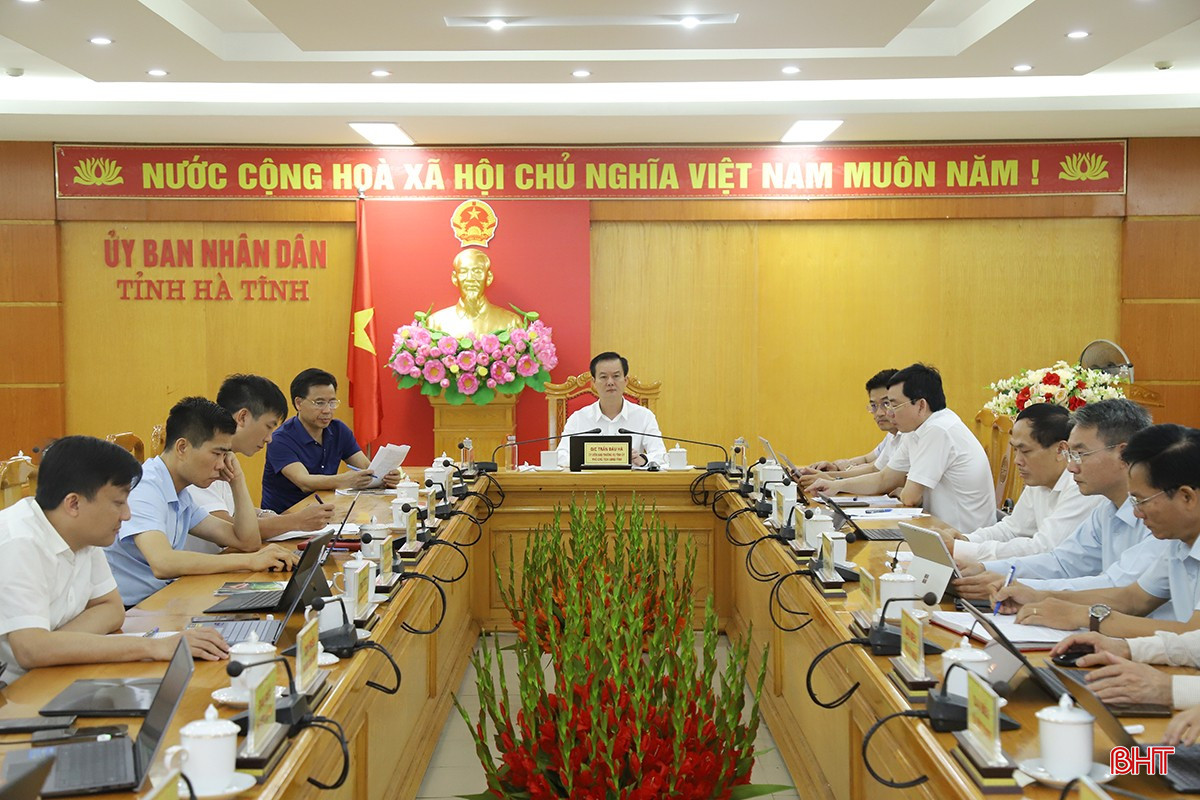 Phó Chủ tịch UBND tỉnh Trần Báu Hà chủ trì điểm cầu Hà Tĩnh. bqbht_br_duong-sat-toc-do-cao-4.jpg