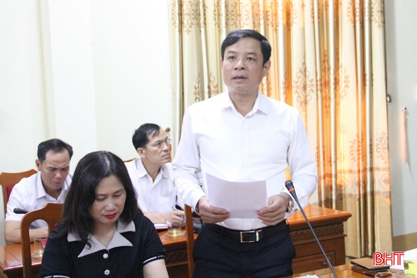 Phó Chủ tịch UBND huyện Hương Sơn Nguyễn Kiều Hưng đánh giá kết quả thực hiện chương trình liên kết. bqbht_br_z6577527385468-de1f9a1e2901e8ca556b47234d6a1724.jpg