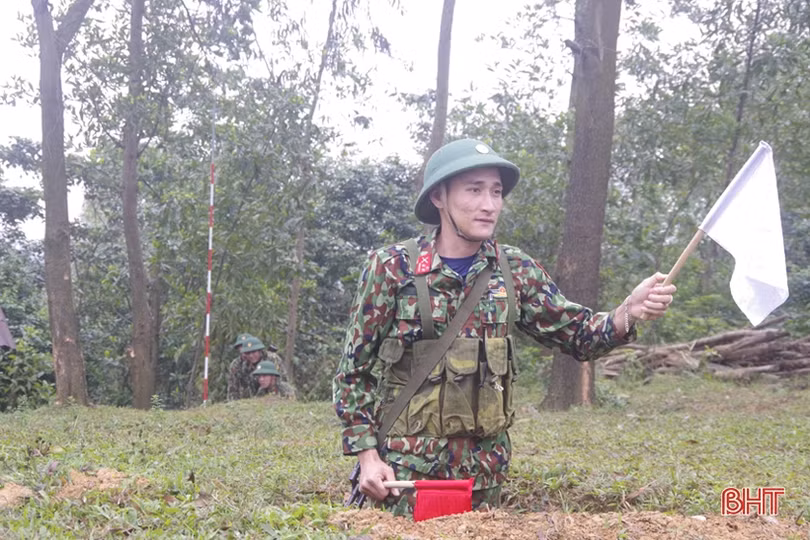 Chiến sỹ phòng không luôn sẵn sàng bảo vệ bầu trời quê hương Hà Tĩnh