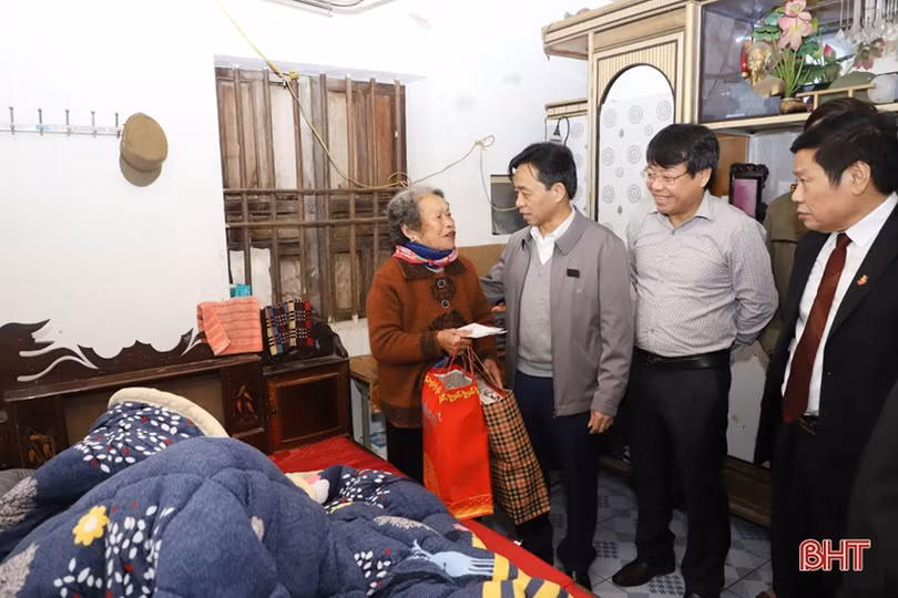 Hơn 205.000 suất quà tết đến với người có công, hoàn cảnh khó khăn ở Hà Tĩnh