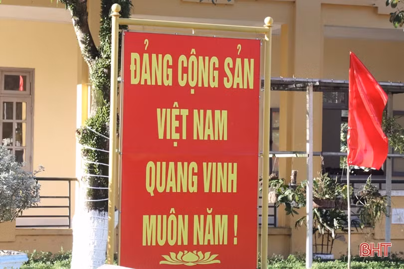 Vui xuân không quên nhiệm vụ ở Đồn Biên phòng Hương Quang
