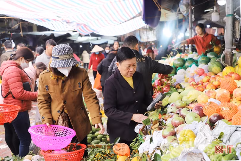Cận tết, giá thực phẩm tươi sống tại Hà Tĩnh tăng 10 - 20%