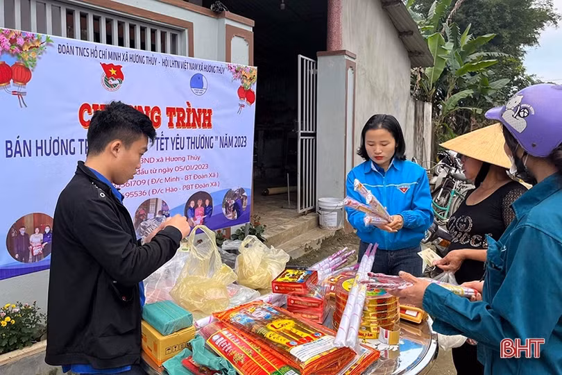 Thanh niên Hương Khê rửa xe, bán hàng gây quỹ hỗ trợ người nghèo vui tết