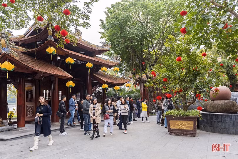 Đánh thức tiềm năng du lịch Nghi Xuân