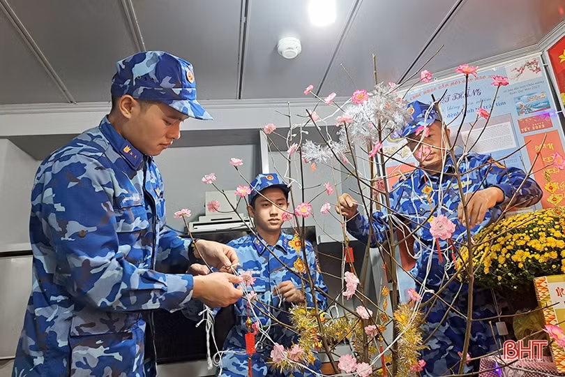 Đón năm mới trên tàu cảnh sát biển ở Hà Tĩnh