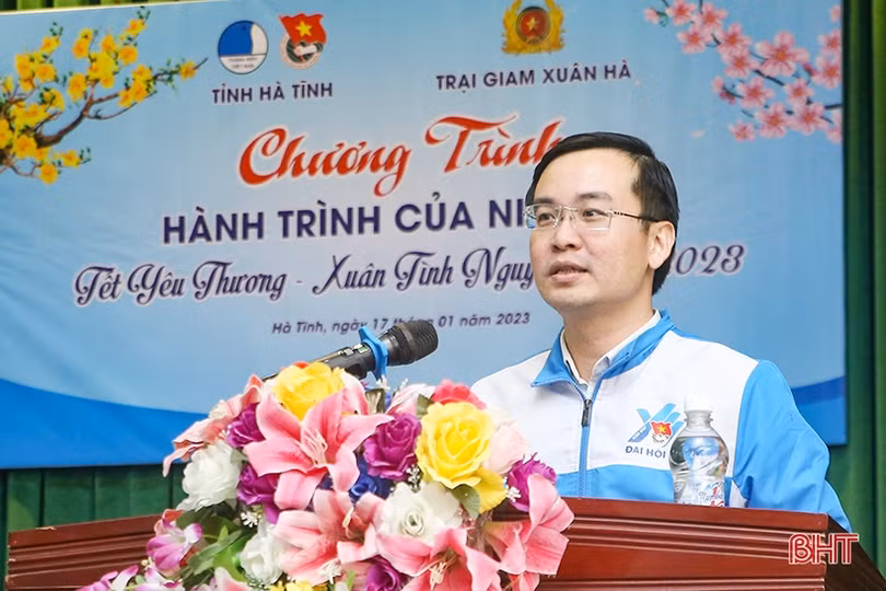 Tết yêu thương đến với phạm nhân Trại giam Xuân Hà