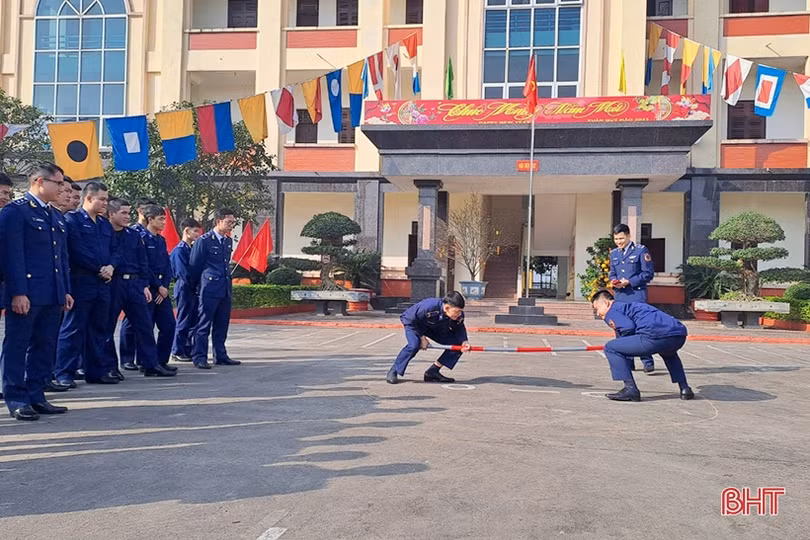 Đón năm mới trên tàu cảnh sát biển ở Hà Tĩnh
