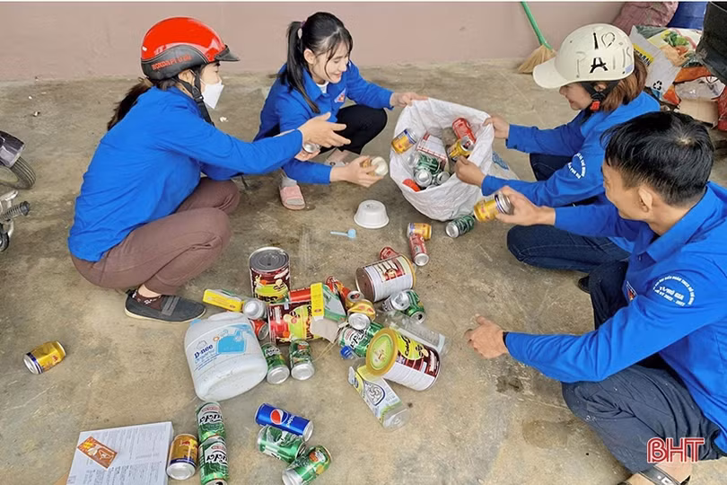 Thanh niên Hương Khê rửa xe, bán hàng gây quỹ hỗ trợ người nghèo vui tết