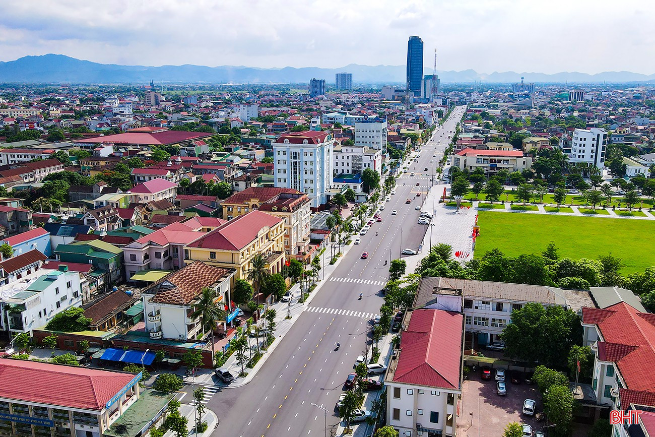TP Hà Tĩnh trong nhịp sống hiện đại. Ảnh: Đình Nhất bqbht_br_111111.jpg
