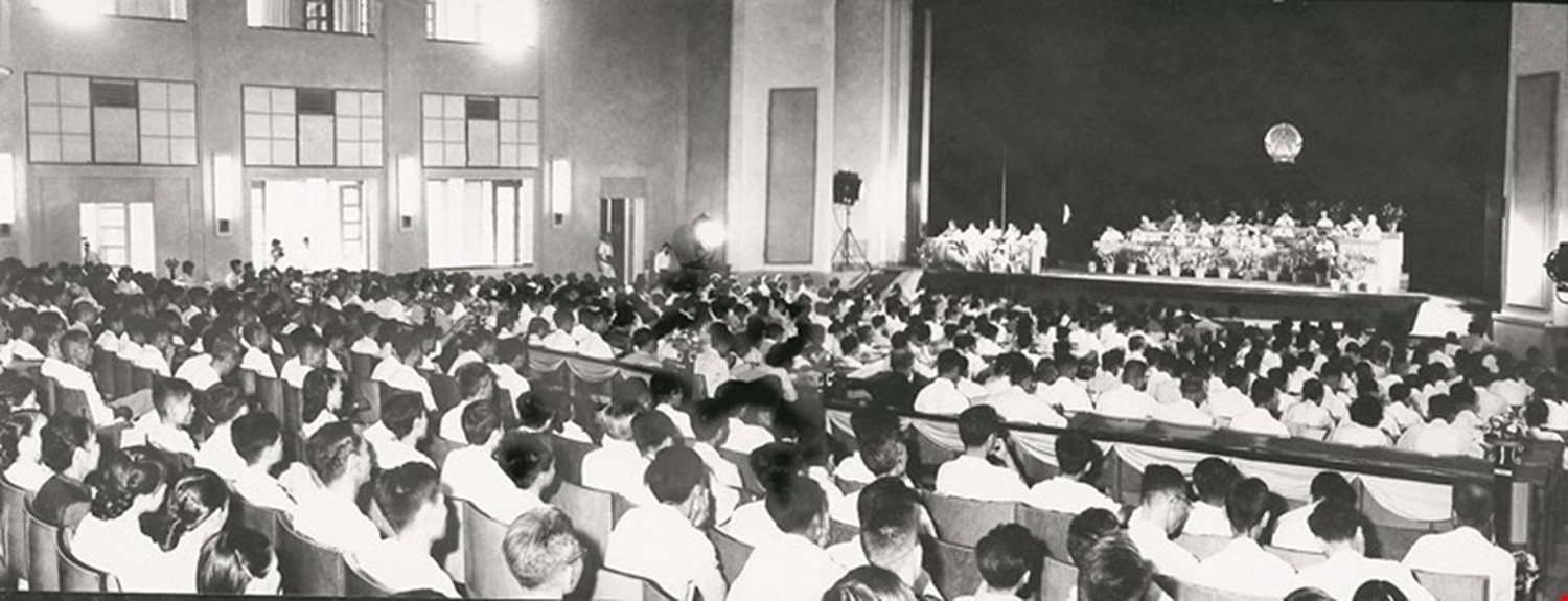 Toàn cảnh phiên khai mạc Kỳ họp thứ nhất, Quốc hội khóa III tại Hà Nội, ngày 27/6/1964. Ảnh tư liệu. image-14.jpg
