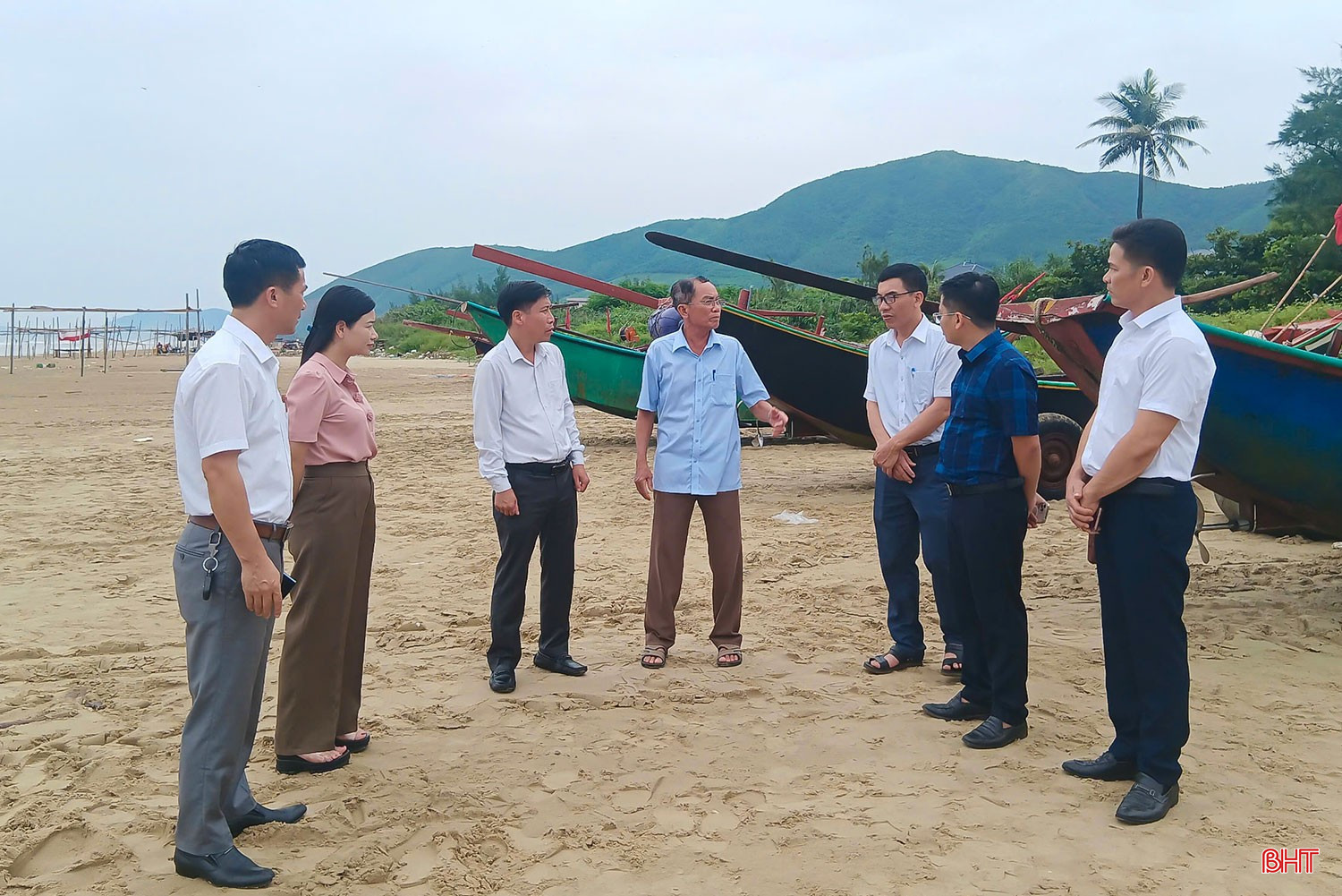 Lãnh đạo xã Kỳ Khang kiểm tra, chỉ đạo công tác phòng chống thiên tai trên địa bàn. bqbht_br_5.jpg