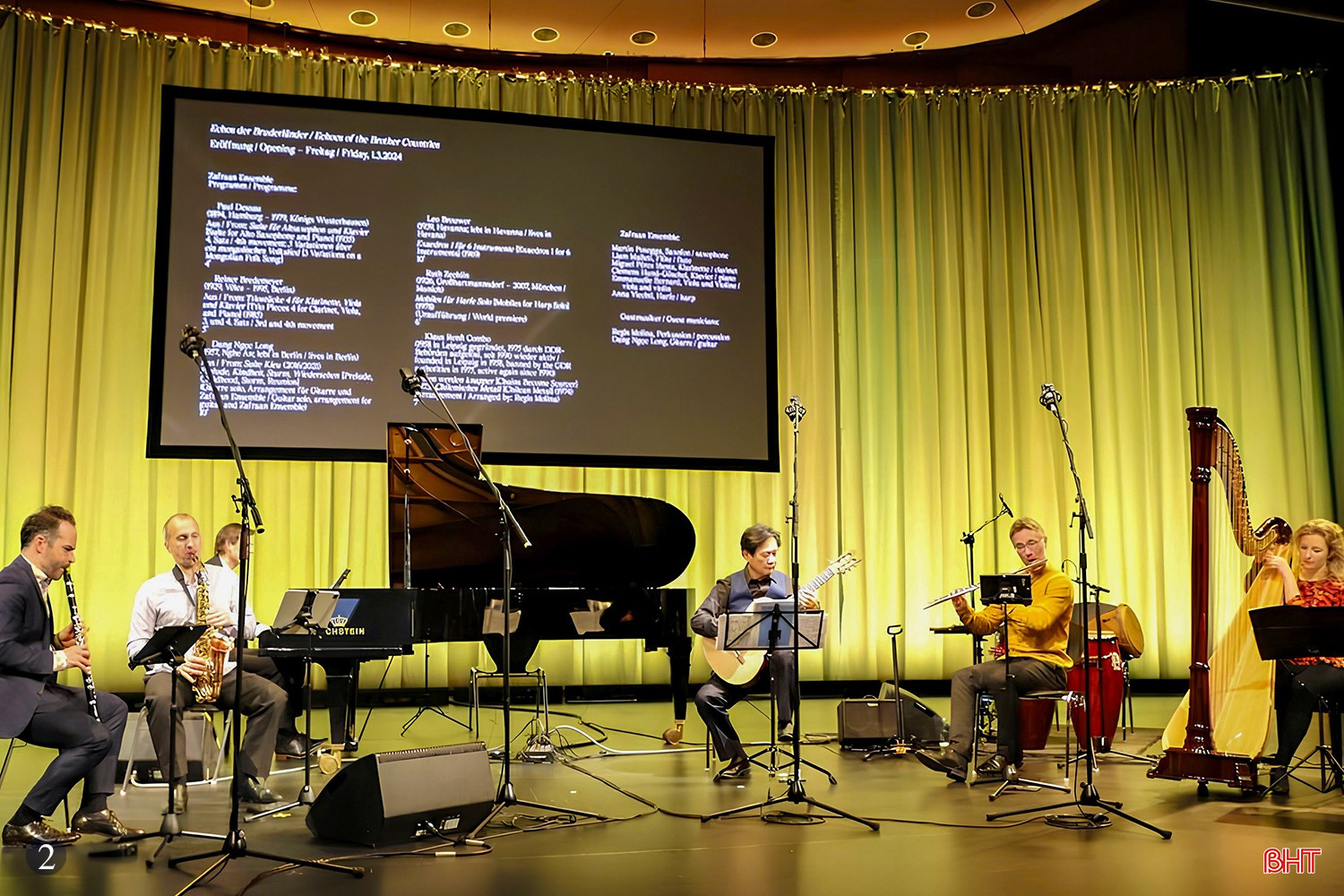 bqbht_br_t6-songhuong-bieu-dien-ban-nhac-to-khuc-kieu-tai-nha-van-hoa-the-gioi-o-berlin-3438.jpg