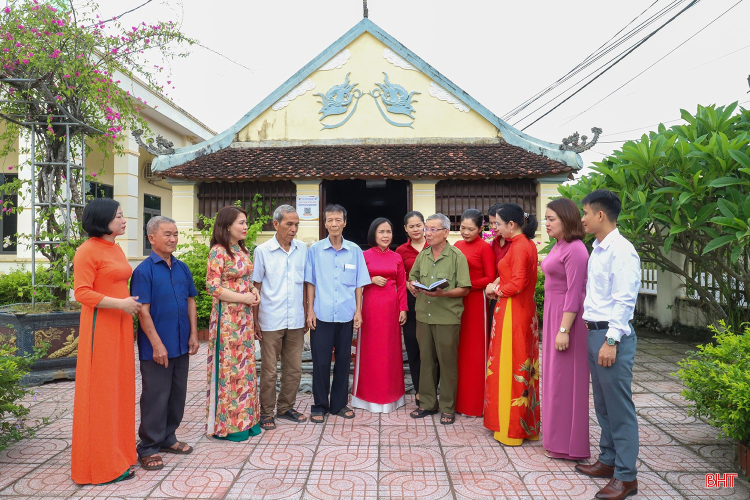 Đình Tứ Mỹ - nơi Chi bộ Đảng đầu tiên ở Hương Sơn ra đời. bqbht_br_33.jpg
