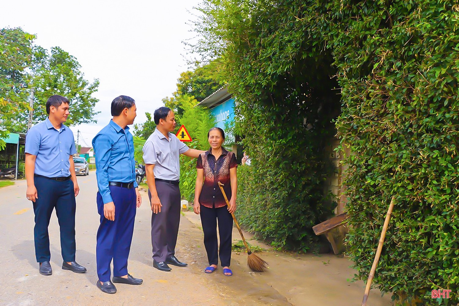Công tác dân vận góp phần tuyên truyền, vận động đoàn viên, hội viên, Nhân dân thực hiện các chủ trương, chính sách của Đảng, pháp luật của Nhà nước. bqbht_br_image-14-3207.jpg