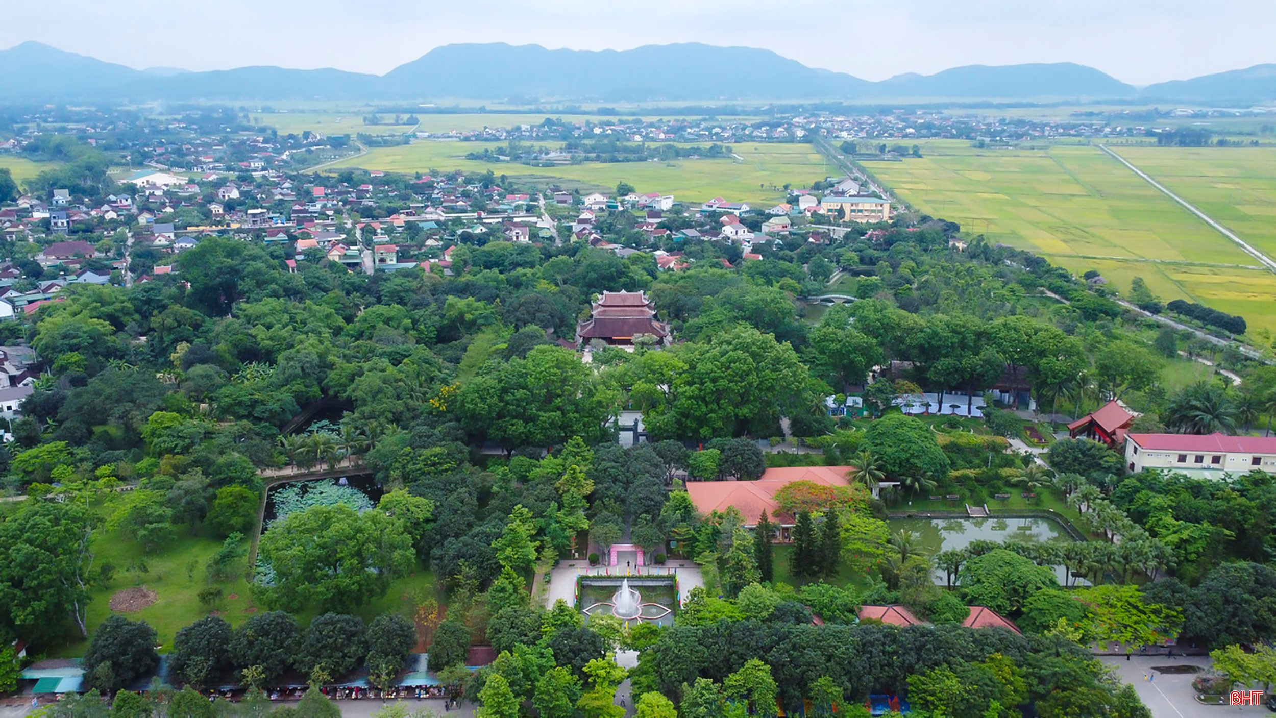 Toàn cảnh di tích Làng Sen thuộc Khu di tích quốc gia đặc biệt Kim Liên (Nam Đàn, Nghệ An). bqbht_br_3.jpg