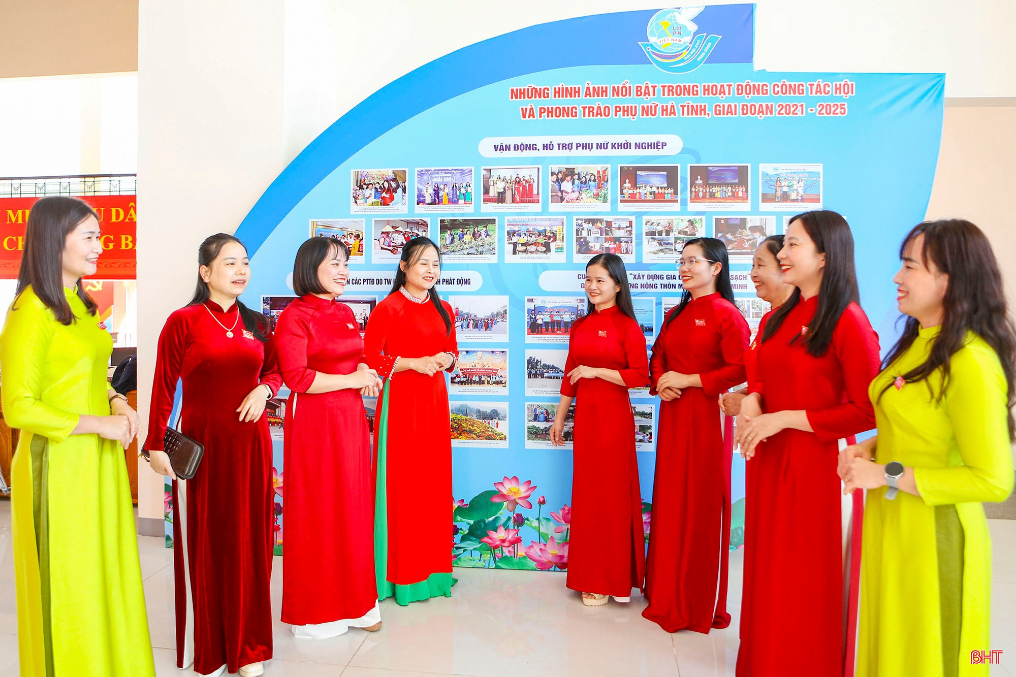 bqbht_br_cac-dai-bieu-la-can-bo-hoi-lhpn-xa-phuong-trao-doi-kinh-nghiem-cong-tac-ben-le-dai-hoi.jpg