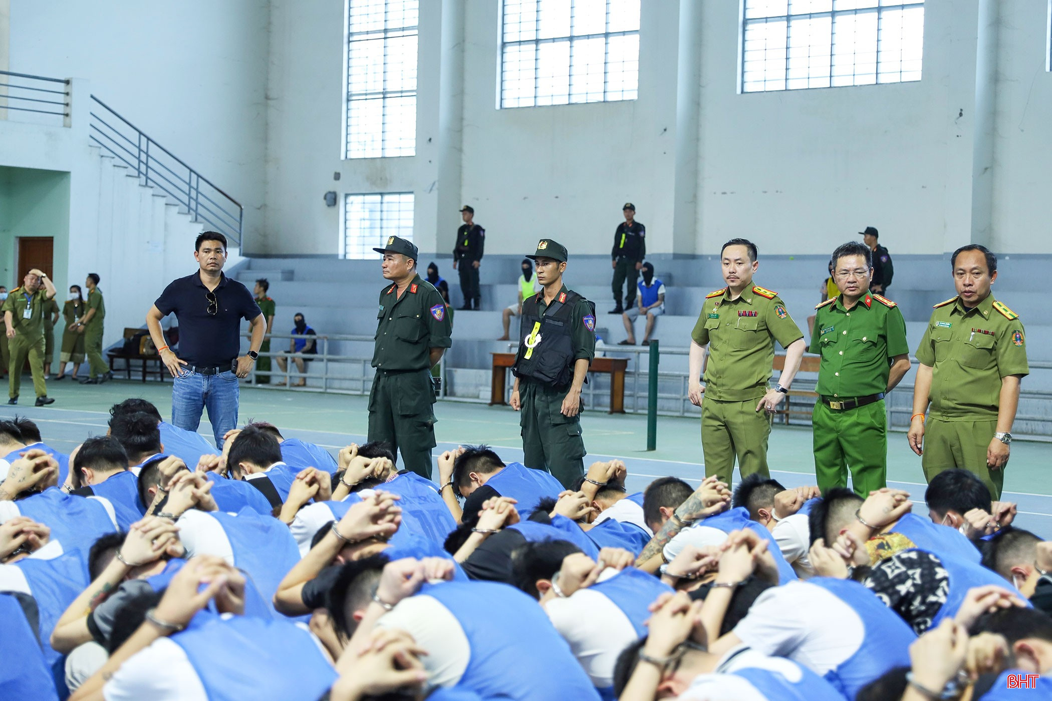 bqbht_br_hinh-anh-noi-len-tat-ca.jpg